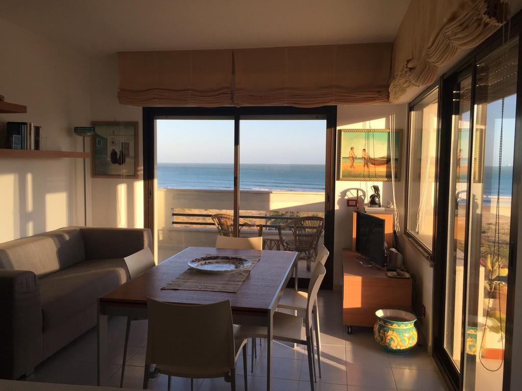 Attico Fronte Mare Apartment Pozzallo Luaran gambar